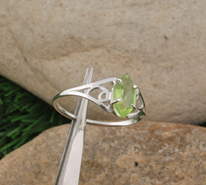 Bague de mariage classique en péridot naturel, argent sterling 925, pierre précieuse de naissance ronde simple pour femmes, vente en gros - Product Image 2