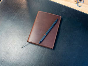 Funda de Cuaderno Recargable de Cuero Genuino de Lujo con Protección a Prueba de Olores para Oficina y Viajes - Modelo NBC-0039 - Product Image 3