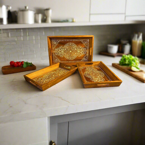 Ensemble de 3 plateaux de service artisanaux en bois avec impression blanche, décoration élégante et rustique pour la table de cuisine, cadeau idéal pour la salle à manger à la maison - Product Image 1