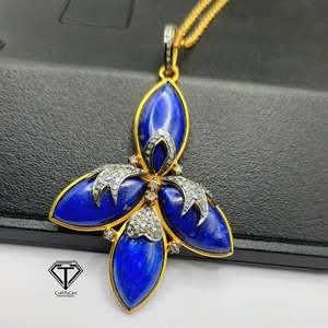Collier pendentif en diamant fin pavé avec accent en lapis-lazuli naturel - Product Image 2