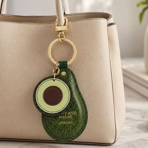 Porte-clés en cuir en forme d'avocat, logo en relief, pendentif mousqueton, couleur verte, haute qualité - Product Image 4