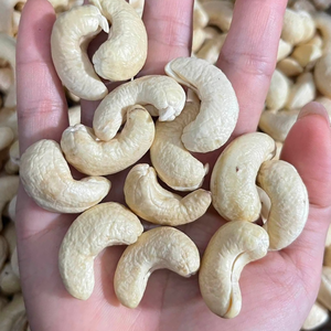 เม็ดมะม่วงหิมพานต์ซานติโก ผลิตในเวียดนาม บรรจุภัณฑ์สุญญากาศ - Product Image 1