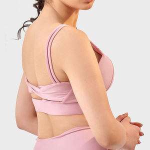 Soutien-gorge de sport pour femme fabriqué au Pakistan, vêtements de sport, soutien-gorge de sport en spandex et nylon, soutien-gorge de sport pour femme en vente - Product Image 4