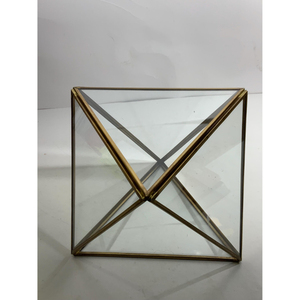 Wholesale Unique Design Mini Glass Terrarium with Black Metal Frame for Wall Hanging Home Decorations Golden Frame In Low Price - Product Image 4