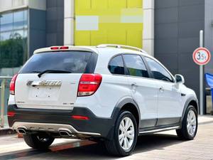 Chevrolet <span class=keywords><strong>Captiva</strong></span> <span class=keywords><strong>2015</strong></span> 2.4 AWD Edición Flagship de 7 Plazas, Automático, Autos Usados Chinos de Alta Calidad con Buen Estado Exterior - Product Image 4