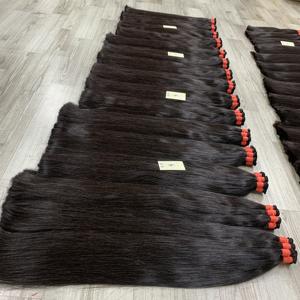 Meilleure vente en gros de cheveux humains vietnamiens naturels droits crus vierges à cuticule alignée lisses brillants soyeux noirs ondulés - Product Image 3