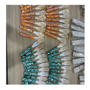 Cuillère en nacre de haute qualité, cuillère en coquillage faite à la main, vaisselle décorative pour la salle à manger à la maison - Product Image 1