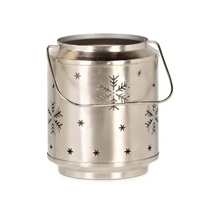 Farol navideño de acero inoxidable con recortes de copos de nieve, portavelas decorativo redondo para decoración del hogar - Product Image 1