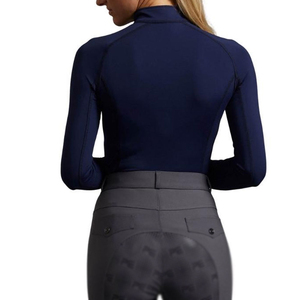 Chemise d'équitation confortable et extensible, au design moderne, avec détails de couture durables et coupe facile, idéale pour les concours d'équitation. - Product Image 2