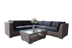Conjunto de Sofá de Ratán Contemporáneo para Exteriores con Mesa de Centro de Vidrio, Muebles de Jardín Impermeables, Cojines Negros, Mimbre de PE Resistente a los Rayos UV - Product Image 1