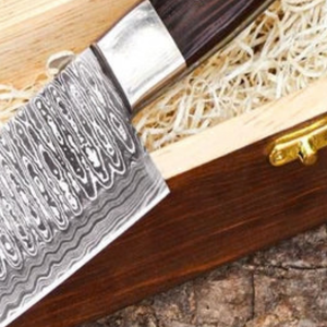 Couteau de chef à motif Damas argenté avec manche en bois brun foncé, couteau de cuisine tranchant avec boîte cadeau en bois pour la viande - Product Image 5