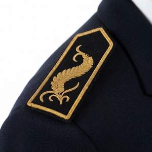 Épaulettes noires et or, paire, motif feuille et branche, brodées à la main, pour cérémonie - Product Image 6