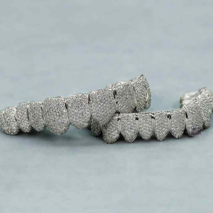 Grillz Diamantés de Designer pour Dents, Couvre-dents de Luxe sur Mesure, Bijoux de Mode Hip Hop pour Hommes et Femmes, Style Premium - Product Image 2
