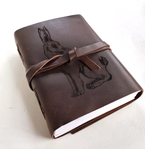 สมุดบันทึกหนังลายกระต่าย พร้อมบริการสลักชื่อฟรี ขนาด 5" x 7" หนังเปล่า พร้อมกระดาษไม่มีเส้นหรือมีเส้น - Product Image 1
