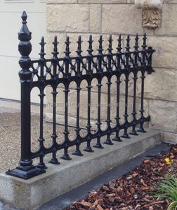 Vente en gros de panneaux de garde-corps de balcon modernes en fer et aluminium, en fonte de diamant noir, sans cadre, résistants à la rouille, décoration intérieure, 5 ans - Product Image 3