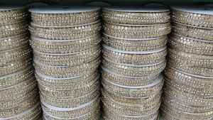 Bordure en dentelle à sequins soluble dans l'eau, personnalisable, écologique, pour broderie machine – Offres en gros - Product Image 6