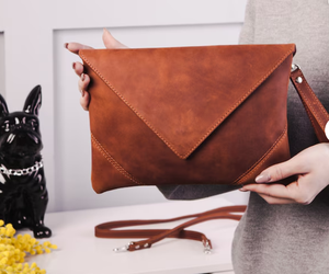 Sac bandoulière en cuir véritable ZOLO LEATHERS avec fermeture éclair, taille personnalisée, style tendance, design durable, noir - Product Image 2