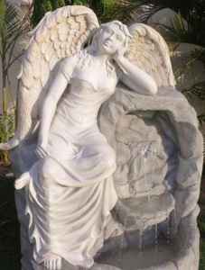 Nouvelle Fontaine aux Trois Grâces en Fibre de Verre Vision Grand |   Statue d'extérieur ailée de grande taille, finition dorée, résistante à la rouille, pour parcs - Product Image 5