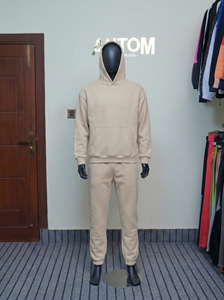 Ensemble de survêtement unisexe en molleton épais beige chaud avec logo personnalisé, sweat à capuche et pantalon de jogging, streetwear OEM personnalisé - Product Image 2