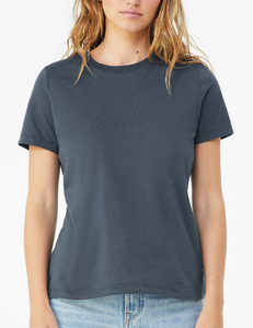 เสื้อยืดผู้หญิงผ้าคอตตอนผสมสแปนเด็กซ์ หนัก 240 GSM ผลิตตามแบบ OEM ระบายอากาศได้ดี เป็นมิตรกับสิ่งแวดล้อม แห้งเร็ว ไม่ยับ พิมพ์ลายได้ - Product Image 4