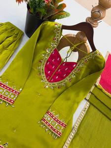 Nuevo Diseño de Top y Dupatta Reversible Elástico hasta la Rodilla con Cristal Romano Sólido y Trabajo de Espejo Real para Fiesta - Product Image 6