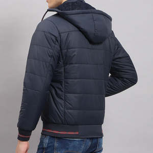 Chaquetas Acolchadas para Hombre de Alta Calidad OEM, Diseño Personalizado de Moda Invernal, Estilo Urbano, Cuello Alto de Lona, Relleno de Poliéster - Product Image 4