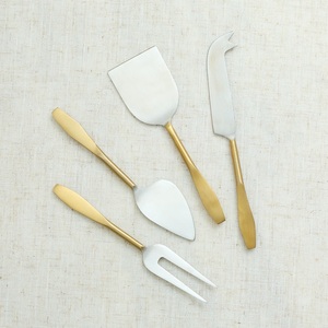 Increíble Juego de Cuchillos para Queso Dorados para el Hogar y las Cocinas, Herramientas de Corte de Queso de Metal Fundido al por Mayor para Hoteles y Restaurantes - Product Image 1