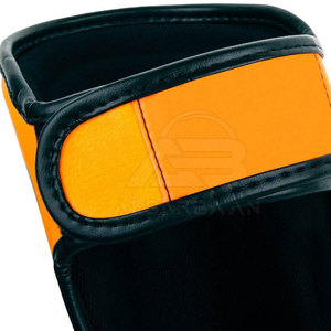 Espinilleras de boxeo de alta calidad, fabricadas profesionalmente en cuero para adultos. - Product Image 6