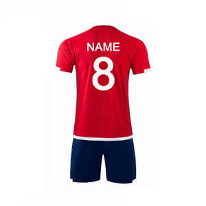 Ensemble d'uniformes de football personnalisés, maillot rouge sublimé avec motif dégradé et short bleu marine, vêtements de sport respirants pour hommes - Product Image 3