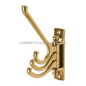 Ganchos de pared de latón elegantes de estilo antiguo con grabado con estilo para paredes de salón o pasillo. - Product Image 2