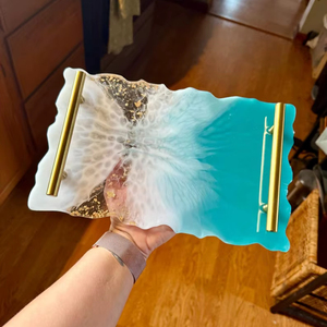 Plateau en résine fait main avec poignées dorées, plateau décoratif pour table basse - Product Image 1