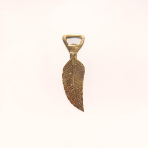 Ouvre-bouteille en laiton, design plume, ouvre-bouteille manuel en métal en forme de plume, outil de bar décoratif en laiton, style vintage, accessoire de bar - Product Image 3