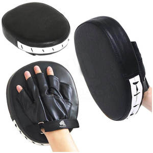 Pads de frappe en cuir personnalisables pour la boxe, haute qualité, anti-humidité, fermeture auto-agrippante - BHUTTA ENTERPRISES - Product Image 2