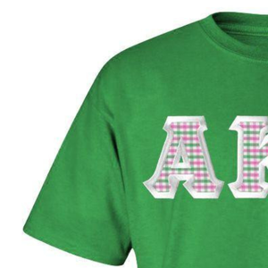 Camiseta AKA Personalizada en Sarga Verde Kelly con Aplique de Letras AKA Bordadas, Manga Corta, Algodón, Informal - Product Image 3