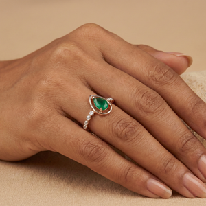 Anillo de Oro Amarillo con Diamante Natural de 0.04 Quilates, Color H I, Corte Brillante Redondo, Joyería Fina Elegante - Product Image 1