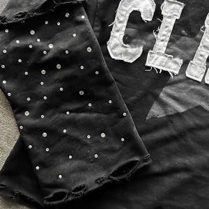 เสื้อยืดสตรีทแวร์ปักโลโก้ทรงบ็อกซี่ ล้างสีแบบแอซิดวอช แต่งคริสตัล แขนยาวสองชั้น สำหรับผู้ชาย - Product Image 2