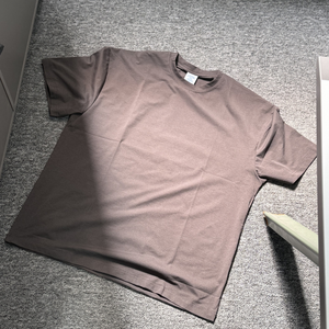 T-shirts de sport décontractés d'été respirants de haute qualité 240 g/m² avec logo personnalisé, séchage rapide, unis et vierges pour hommes - Product Image 3