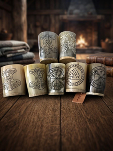 Copa artesanal Faiza Craft de cuerno de buey con tallado de rostro de dios vikingo, taza de hidromiel pulida natural. - Product Image 5