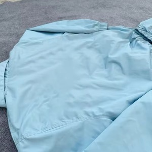 Ensemble de survêtement coupe-vent personnalisé avec logo imprimé, imperméable, pour hommes, idéal pour les activités de plein air - Product Image 2