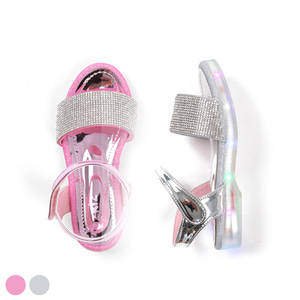 Sandalias LED Coreanas OZKIZ para Niñas de 4 a 6 Años, Suela de Plástico, Calzado Infantil de Moda para Verano, Venta al Por Mayor - Product Image 1