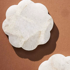 Posavasos hexagonales redondos pulidos de mármol natural, decorativos para fiestas, para bebidas, tazas de café, de la colección Hecho a Mano. - Product Image 1