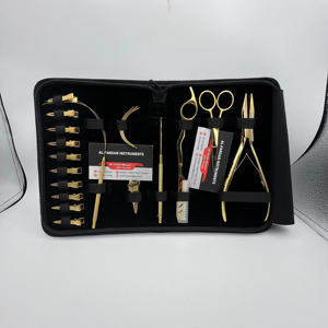 Kit de herramientas para extensiones de cabello con color plasma dorado, precio al por mayor, incluye pinzas, clips metálicos y otras herramientas esenciales para el cabello con logo. - Product Image 4