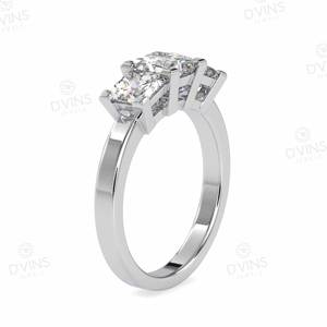 Bague de fiançailles D'VINS JEWELS certifiée IGI, classique, 2 carats, or massif 14 carats, 3 pierres, taille princesse, sertie à griffes, diamant couleur E, pureté VVS - Product Image 3