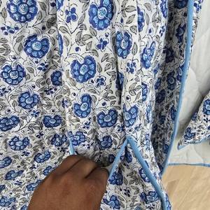 New Printed <b>Quilted</b> Breathable Cotton Hooded <b>Jacket</b> Coat Floral <b>Pattern</b> Woven Knitted Eco-Friendly European American Style for - Product Image 3