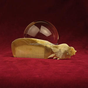 Peigne en corne de buffle naturel / Peigne de poche antistatique fait à la main du Vietnam, Moyen Âge, écologique, prix de gros par FWE - Product Image 2