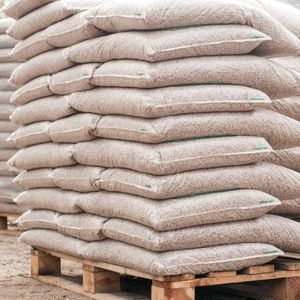 Pellets de Madera EN Plus-A1, Bolsas de 15 kg, Pellets de Madera de Pino Premium en Venta a los Mejores Precios - Product Image 1