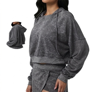 Conjunto Deportivo de Dos Piezas para Mujer, Falda de Tenis y Top con Capucha, Ropa Deportiva Transpirable, Elástica en Cuatro Direcciones, Personalizable, Otoño - Product Image 2