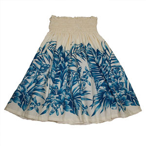 Vestido Maxi de Algodón 100% Bordado, Ligero y Fluido, Estilo Hawaiano con Estampado Floral Tropical, Ideal para Vacaciones Otoñales en la Isla - Product Image 4