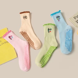 Calcetines tobilleros antideslizantes para mujer con patrón bordado, mezcla de algodón, calcetines antideslizantes para el suelo, uso diario de verano - Product Image 2