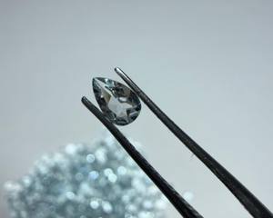 Cabujón facetado de aguamarina natural con corte esmeralda en forma de pera de 5x3 mm |   Piedra Preciosa de Aguamarina Azul Suelta para la Elaboración de Joyas - Product Image 3